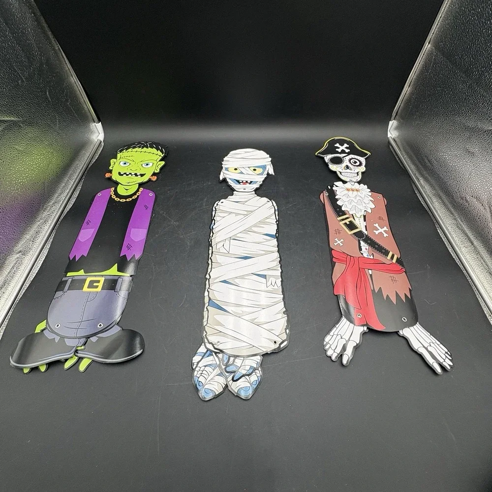 Vtg St Of 3 5 Foot Articulated Halloween Die-Cut Wall Hangers